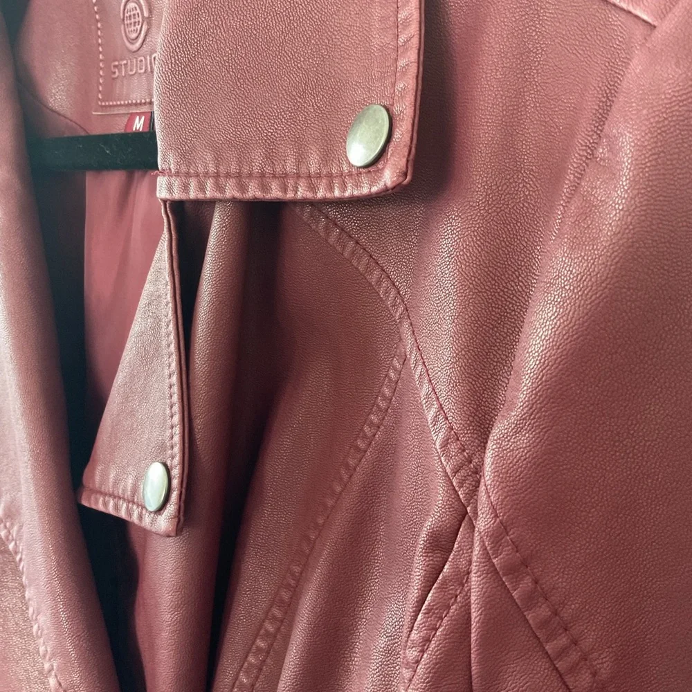 Max Studio Burgundy Moto Jacket Faux Leather Size M Womens